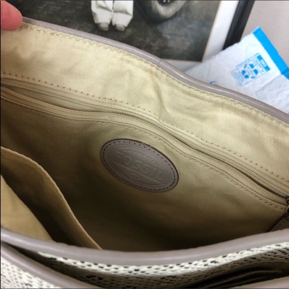 Fossil Leather Taupe/Cream Messenger Satchel Bag - Picture 6 of 6